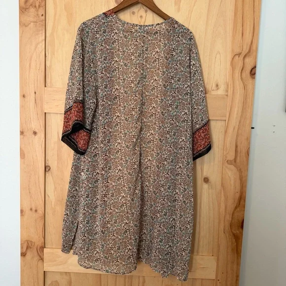 Maurice’s Floral Kimono with Red Accents Women’s XL - Picture 5 of 5